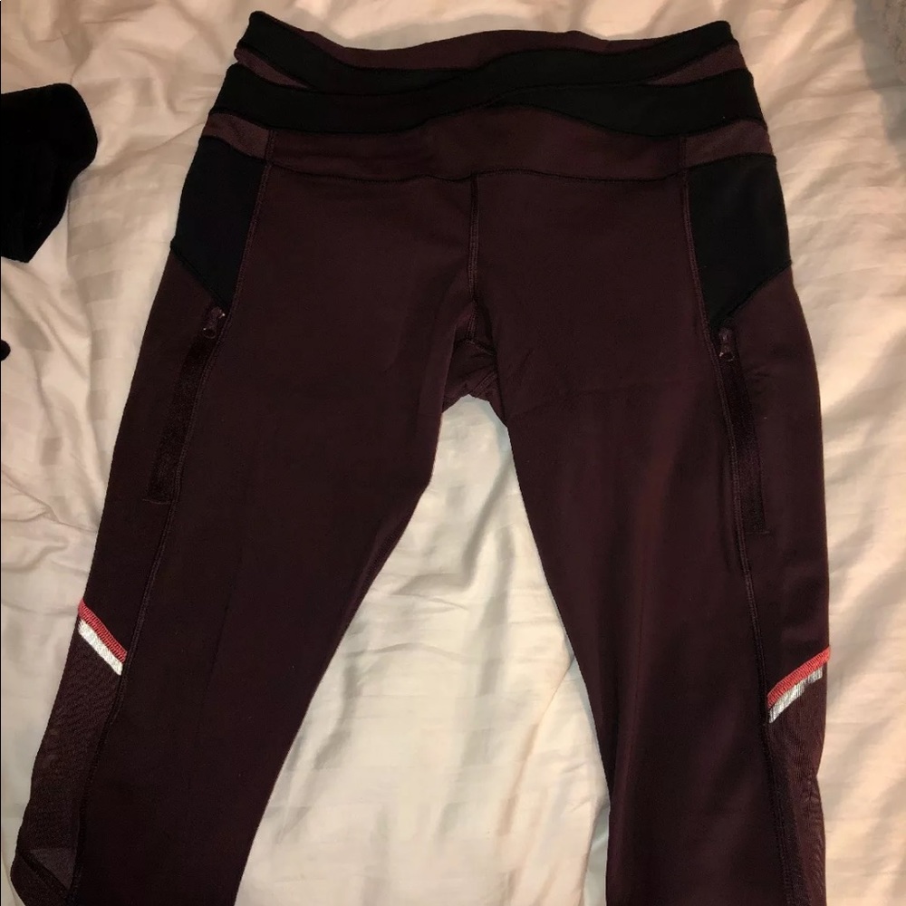 Lululemon Crop Leggings Size 8 - burgundy/black